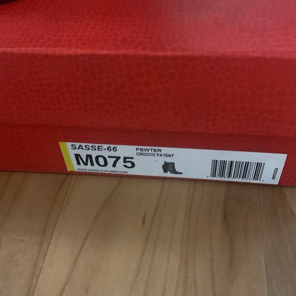 Donald J Pliner boots 7.5M - Picture 8 of 9